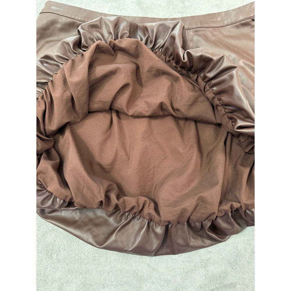 Faux Leather Bubble Mini Skirt - Size Medium - Picture 5 of 6